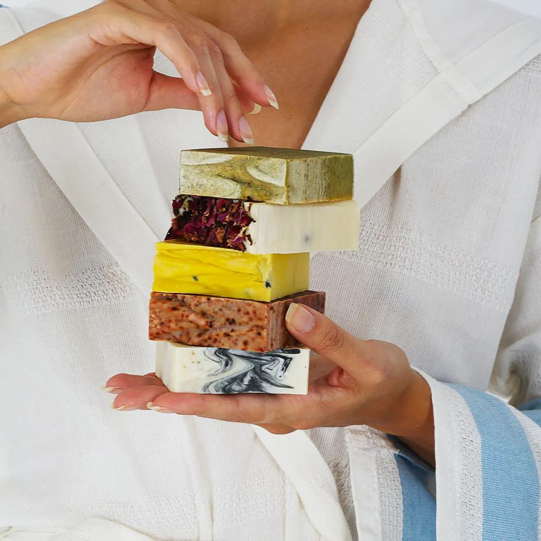 ARTISAN HAND MADE SCENTED GRAPE SEED SOAP