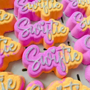 Bathe Enchanted Bath Bomb - Swiftie