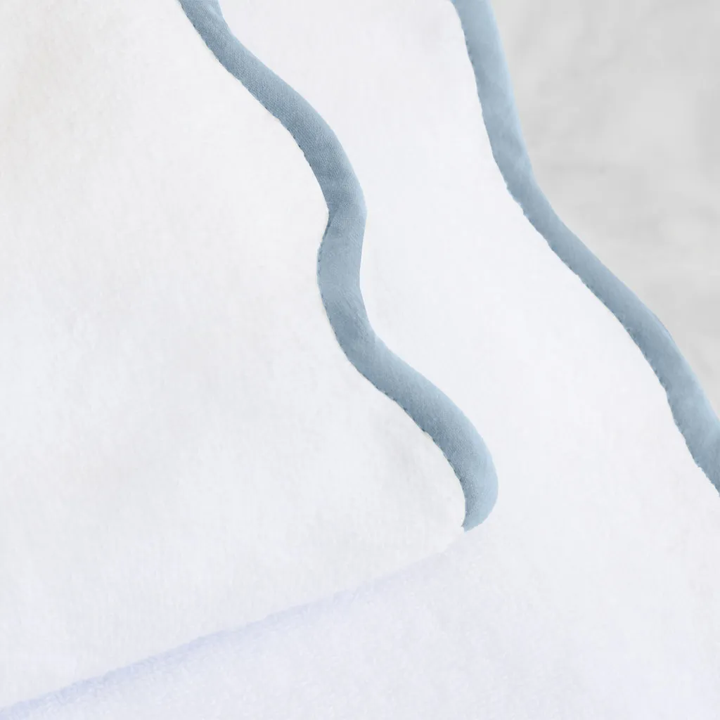 Blue Scalloped Plush White Towel Essentials Bundle (2 Wash   2 Hand   2 Bath Towels)