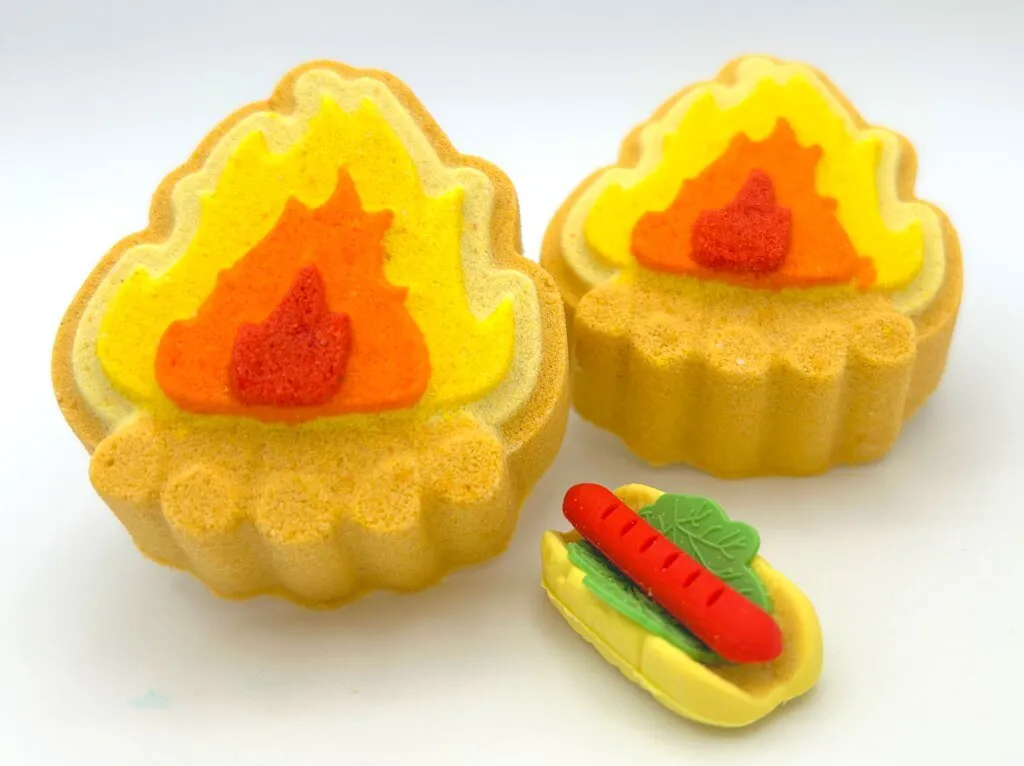 Campfire Bath Bomb with Hot Dog Eraser Toy