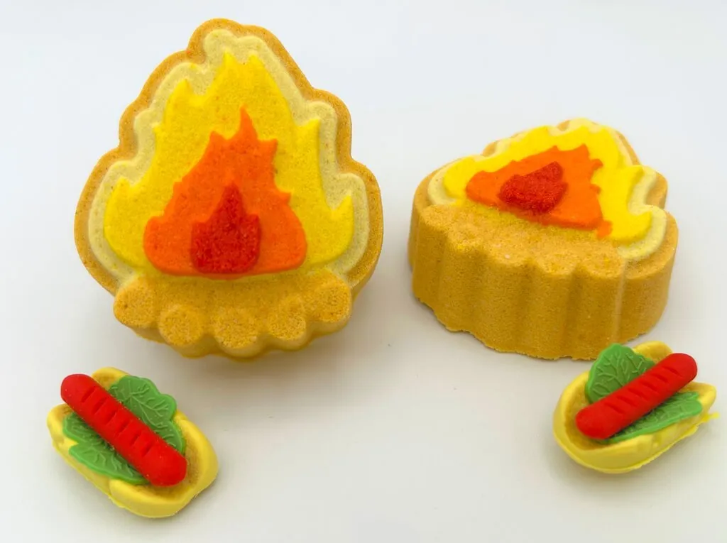 Campfire Bath Bomb with Hot Dog Eraser Toy