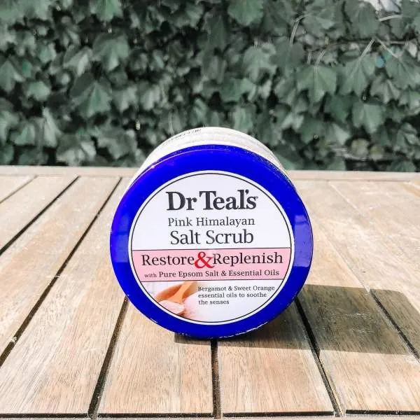 DR TEAL’S Restore & Replenish Pink Himalayan Sea Salt Scrub مقشر الجسم