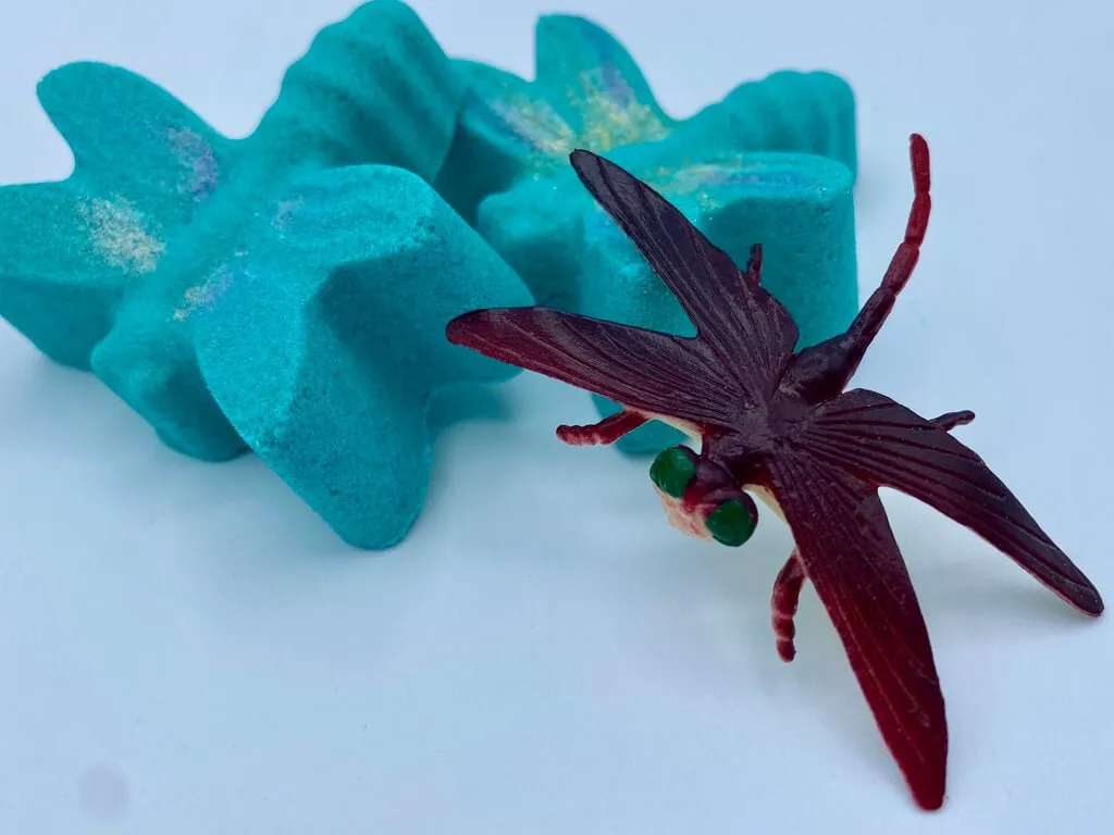 Dragonfly Bath Bomb with Toy Flying Insect Inside