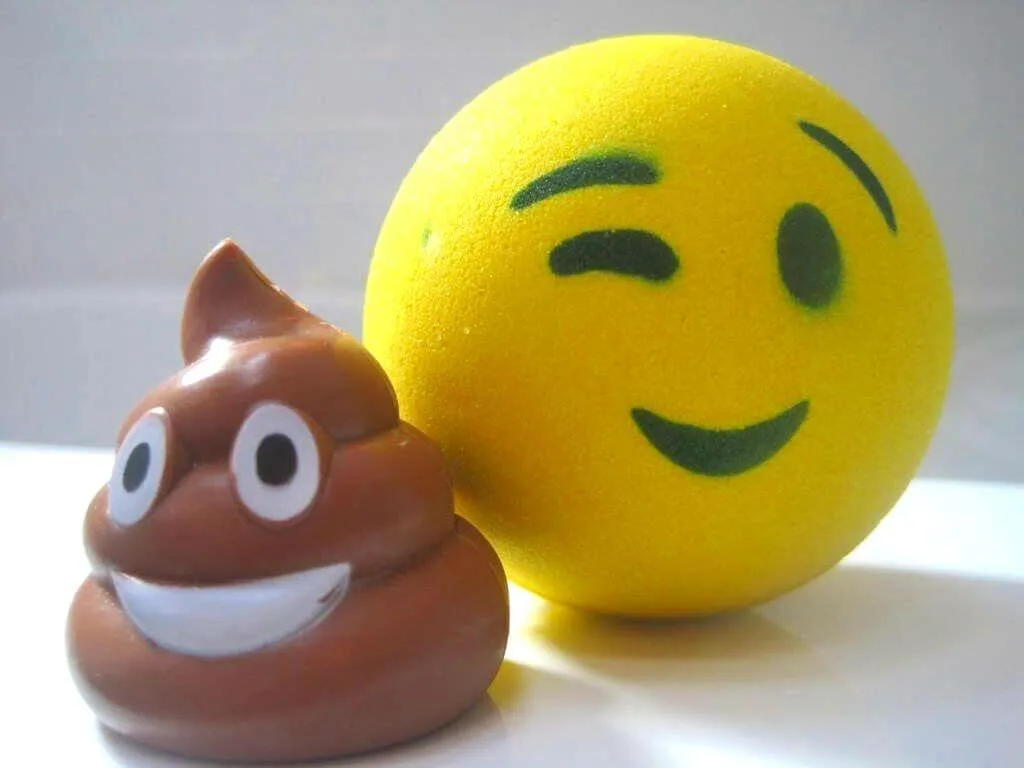 Emoji Bath Bombs Party Pack (with Toys Inside) - 6 ct