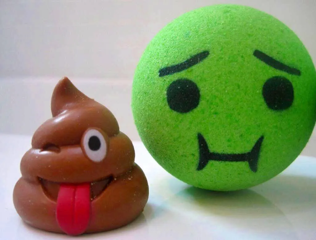 Emoji Bath Bombs Party Pack (with Toys Inside) - 6 ct