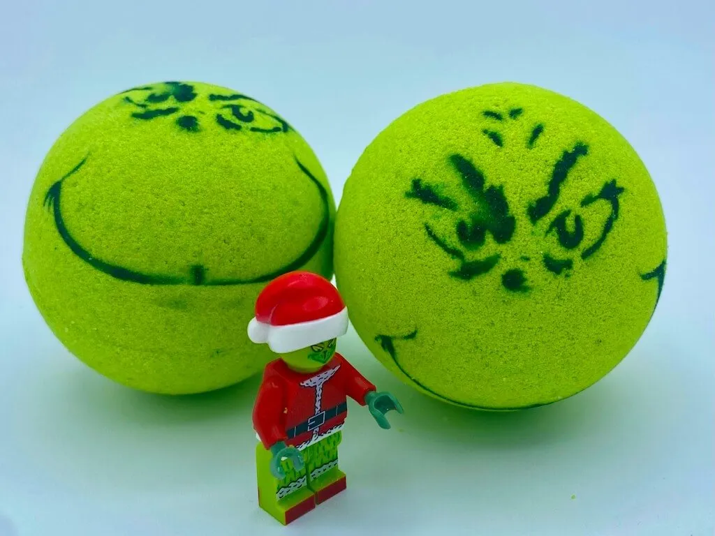 Grinch Kids Bath Bomb with Toy Grinch Mini Figure Inside
