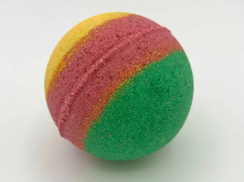 Holiday Kids Bath Bomb with Holiday Figure Pullback Racer Inside - Maroon/Gold/Green