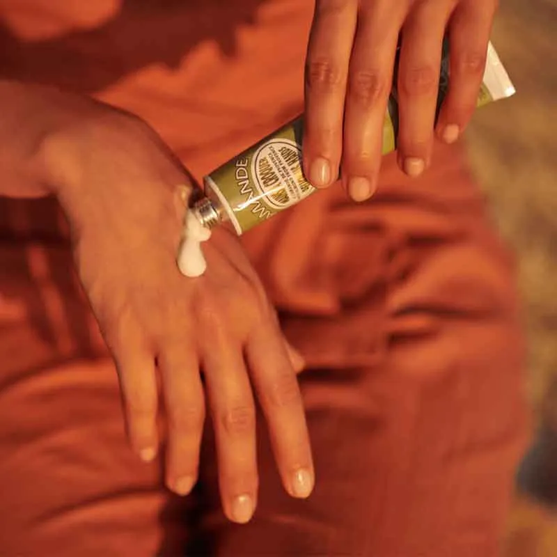 L'OCCITANE Almond Delicious Hand Cream