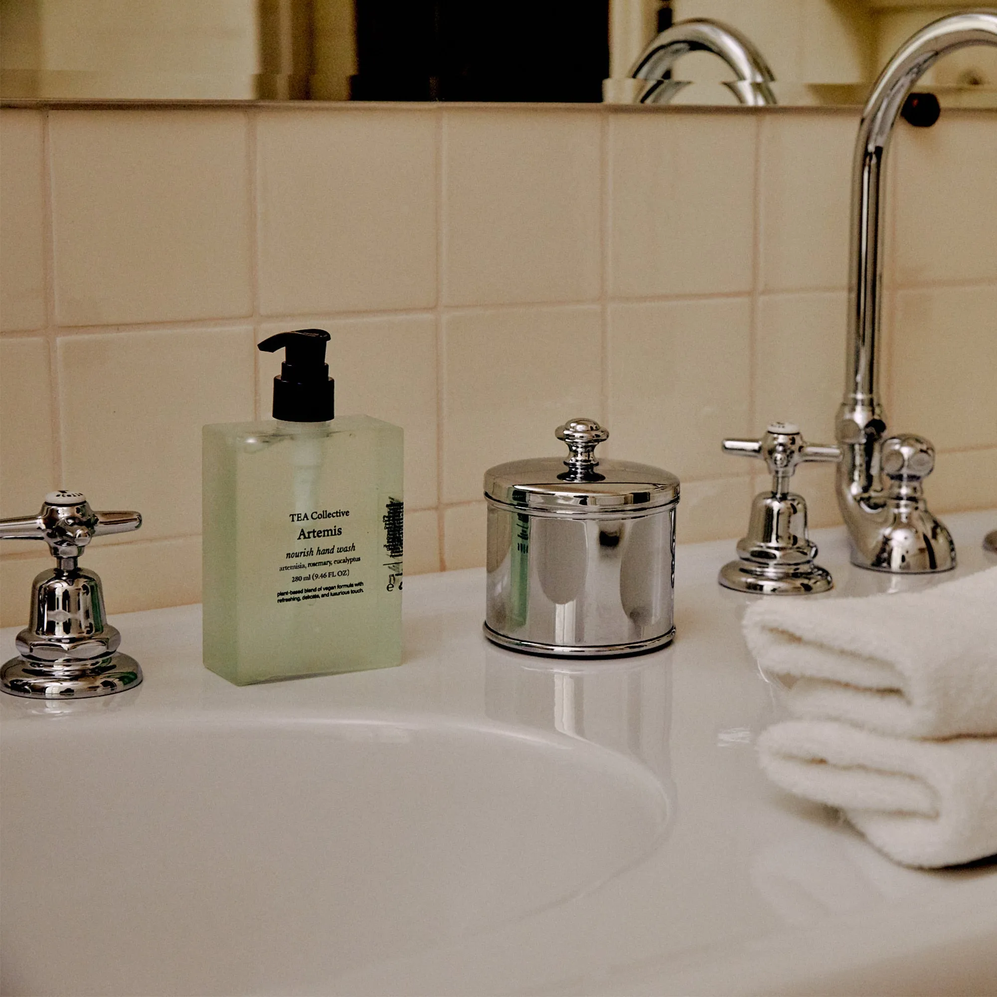 Nourish Hand Wash 280ml - Artemis