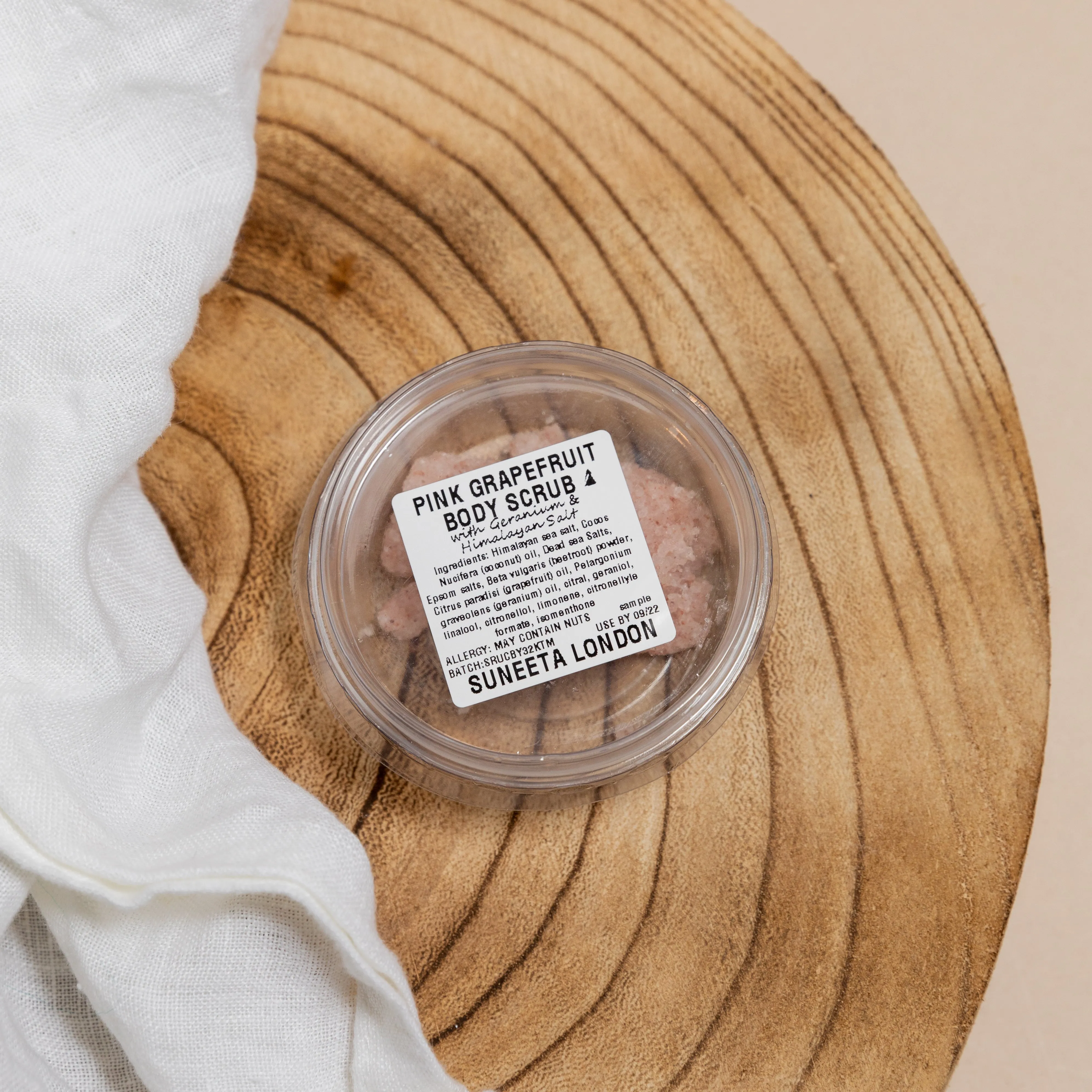 Pink Grapefruit & Geranium Himalayan Salt Body Scrub