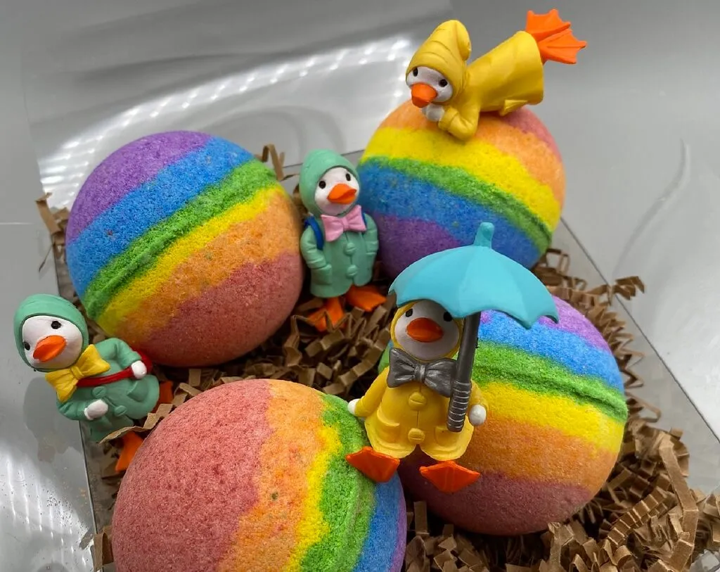 Rainbow Duck Bath Bomb Gift Box (with Toy Inside) - 4 ct