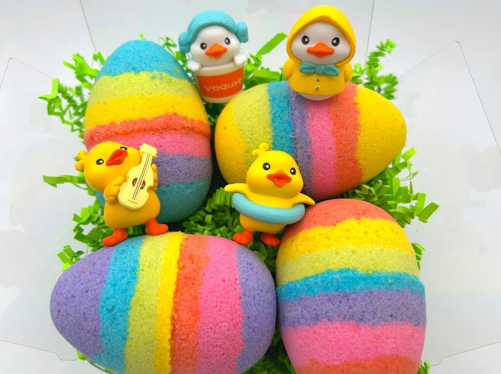 Rainbow Duck Egg Bath Bomb Gift Box with Toy Ducks Inside - 4 ct