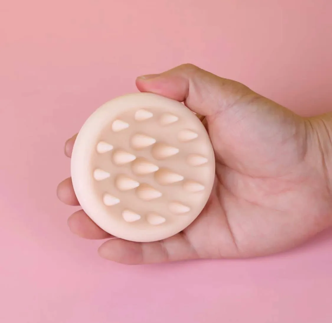 Round handheld silicone scalp massager: Blossom