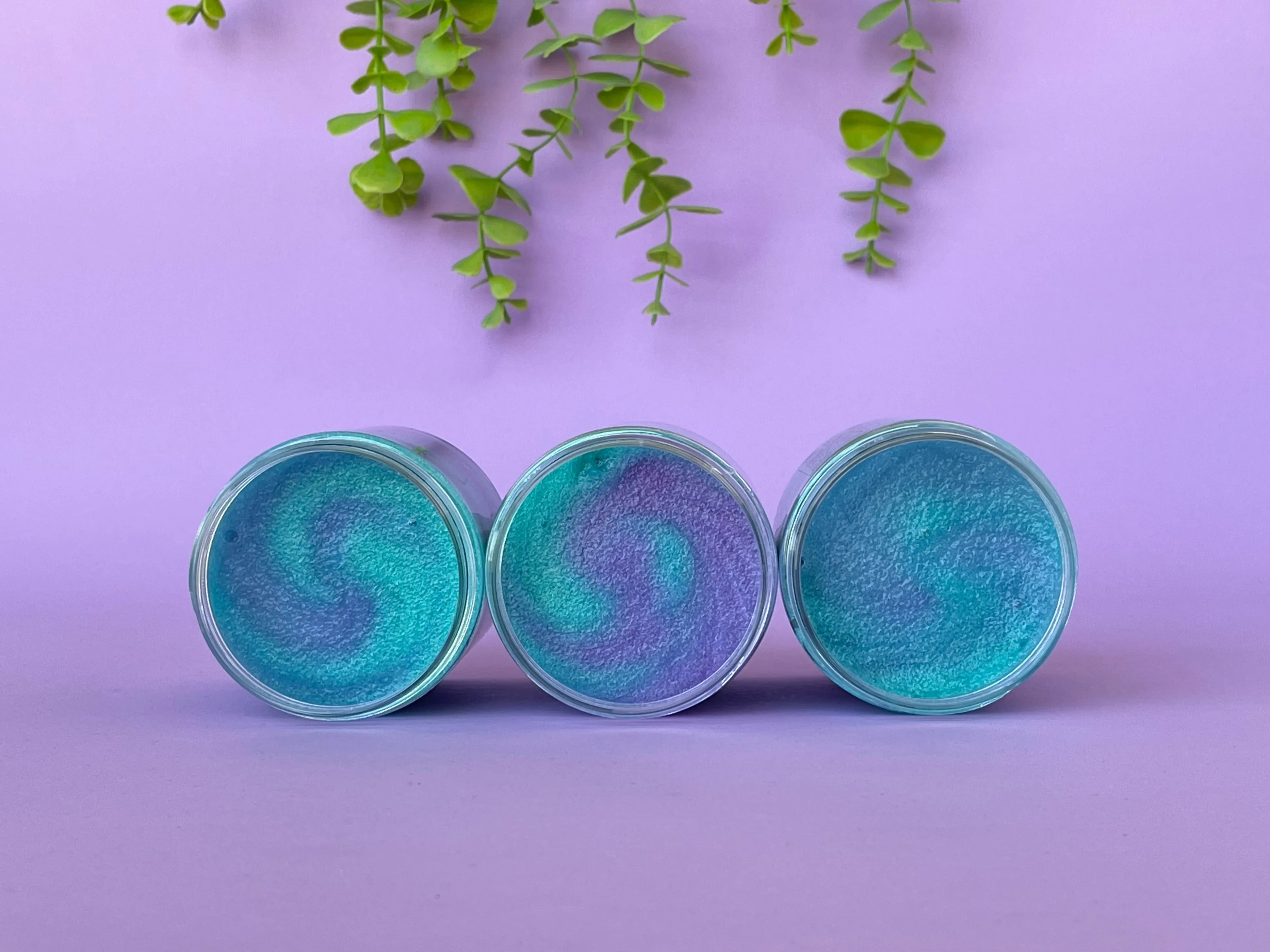 STAR STUDDED FOAMING BODY SCRUB