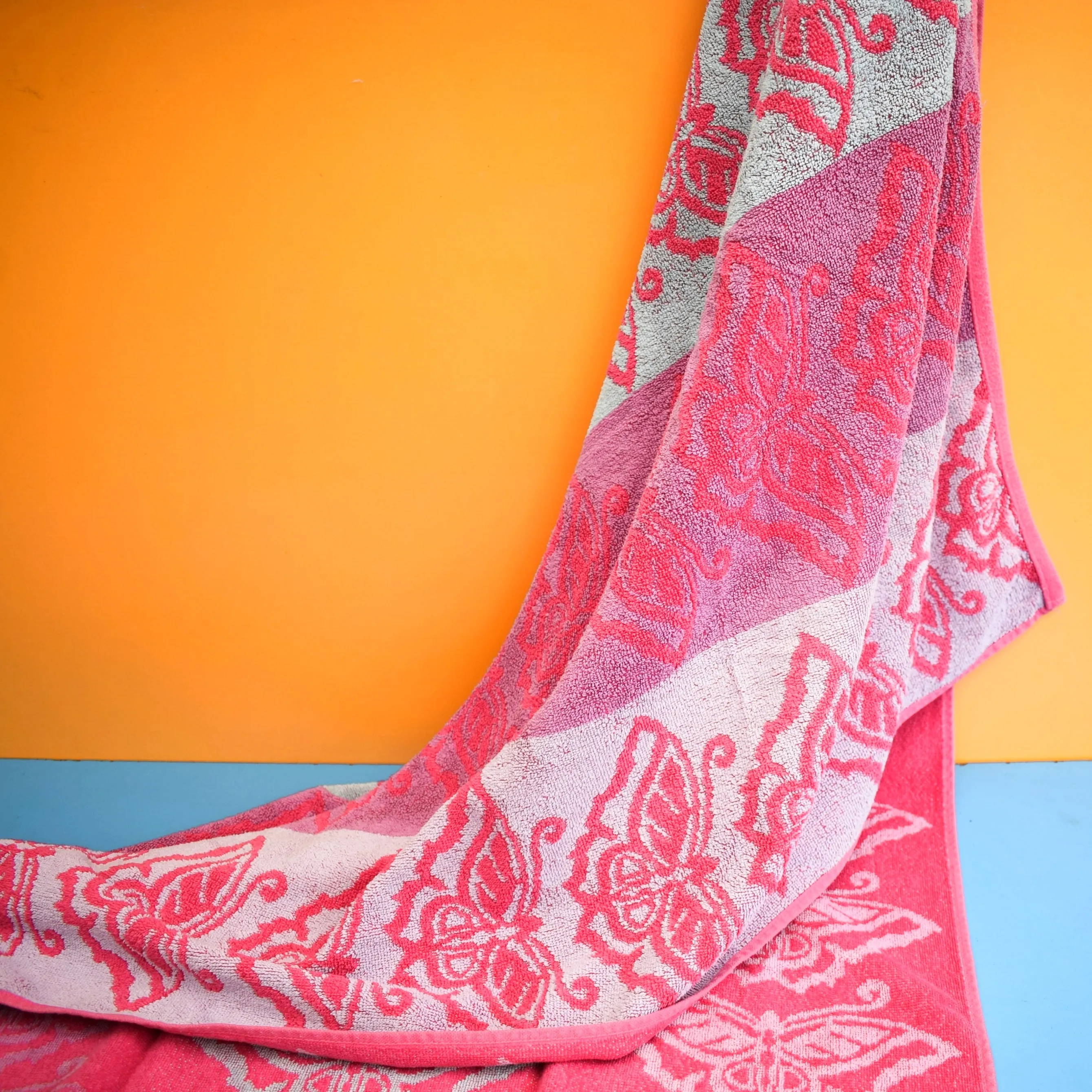Vintage 1970s Bath Towel - Pink Butterfly